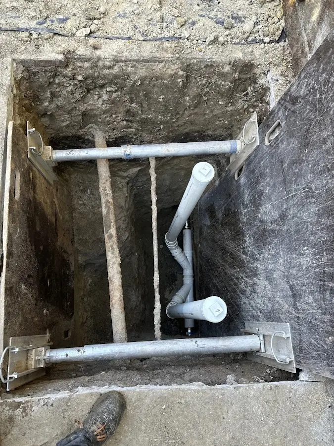Experienced plumber completing Drain Cleaning work in Beverly